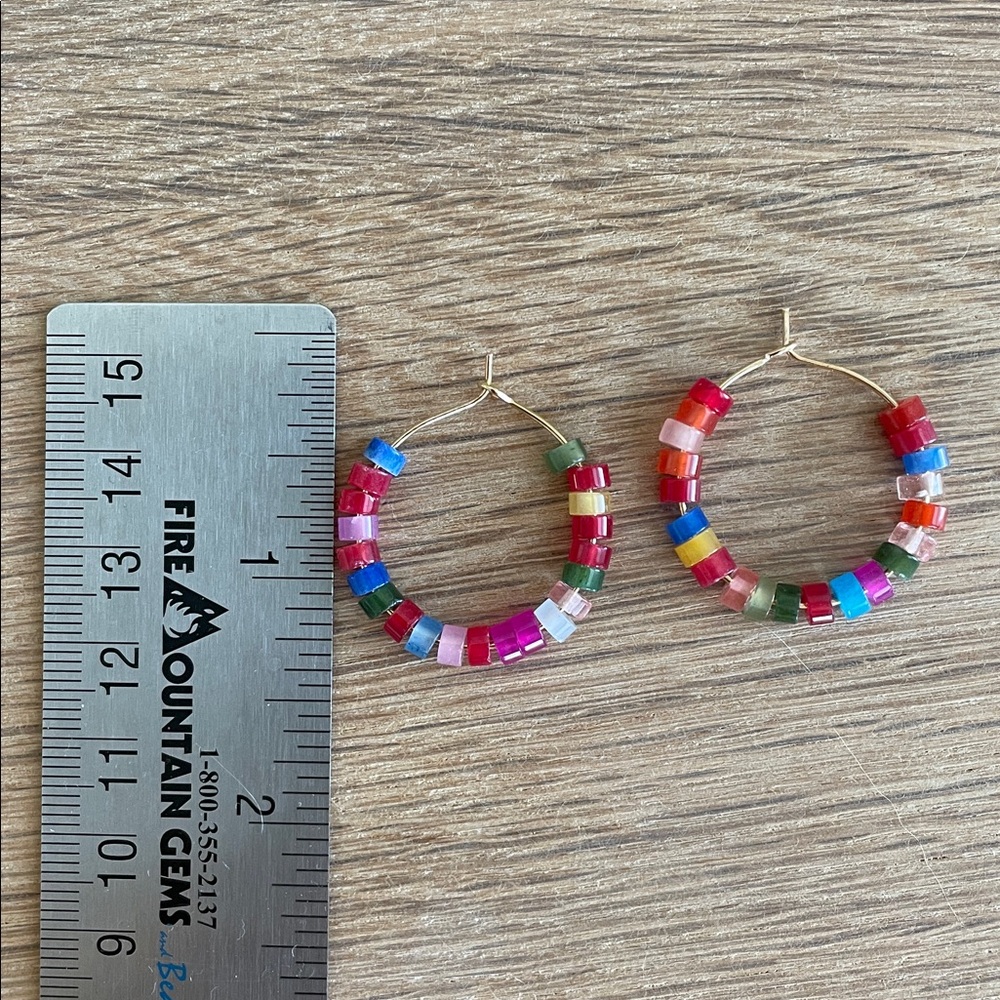 SOLD!! HAND CRAFTED MULTICOLOR GLASS HEISHI BEAD HOOP EARRINGS Vibrant Bohemian - Picture 7 of 12